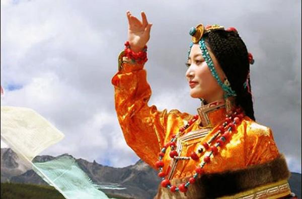  藏族特色新年習(xí)俗 藏族新年活動(dòng)